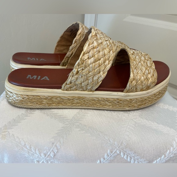 MIA Women's Tan Woven Platform Sandals Size 8.5 - Picture 3 of 8